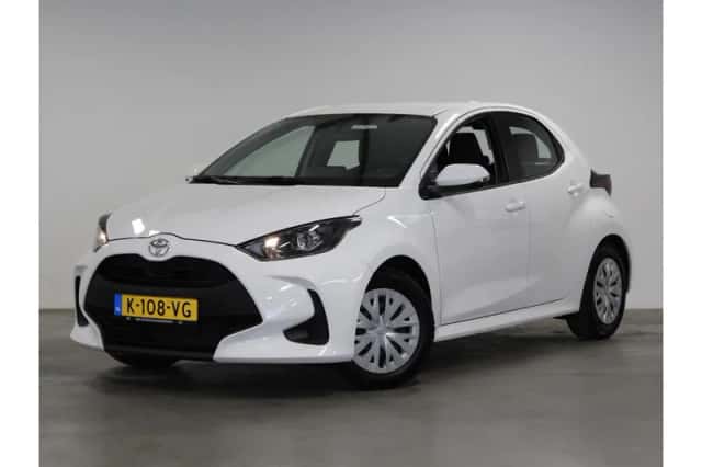 Toyota Yaris (2021) thumbnail 1