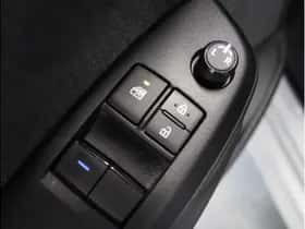Toyota Yaris (2021) thumbnail 12