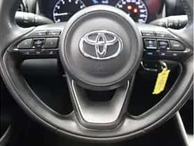 Toyota Yaris (2021) thumbnail 13