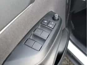 Toyota Yaris Cross (2024) thumbnail 13