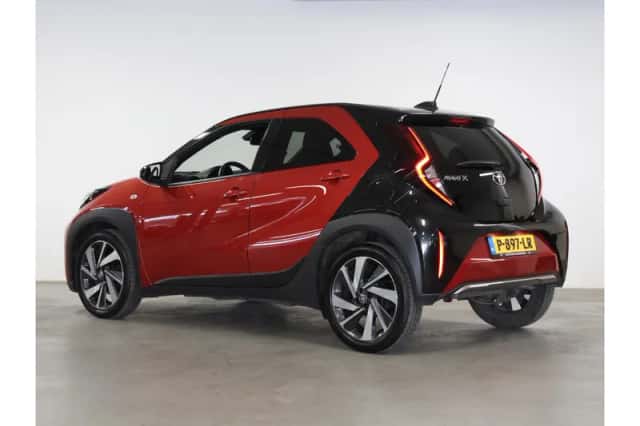 Toyota Aygo X (2022) thumbnail 2