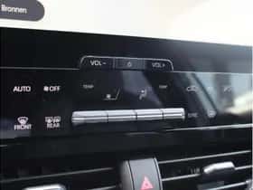Toyota bZ4X (2025) thumbnail 18