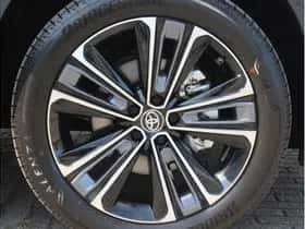 Toyota bZ4X (2025) thumbnail 8