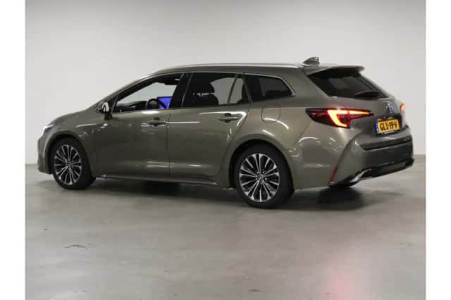 Toyota Corolla (2024) thumbnail 2