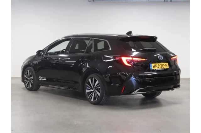 Toyota Corolla (2025) thumbnail 2