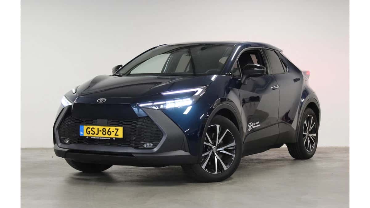 Toyota C-HR (2024) — foto 1