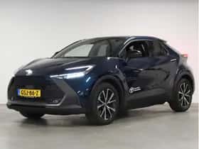 Toyota C-HR (2024) thumbnail 2