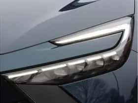 Toyota C-HR (2024) thumbnail 6