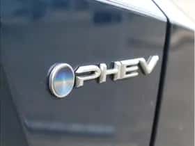 Toyota C-HR (2024) thumbnail 9