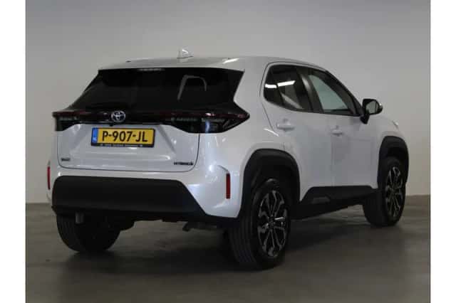 Toyota Yaris Cross (2022) thumbnail 3