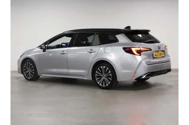 Toyota Corolla (2024) thumbnail 2
