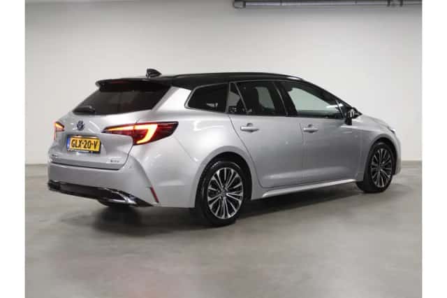 Toyota Corolla (2024) thumbnail 3