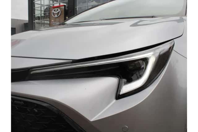 Toyota Corolla (2024) thumbnail 5