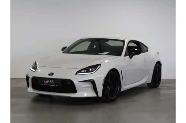 Toyota GR86 (2023) thumbnail 1