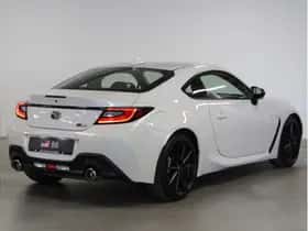 Toyota GR86 (2023) thumbnail 4