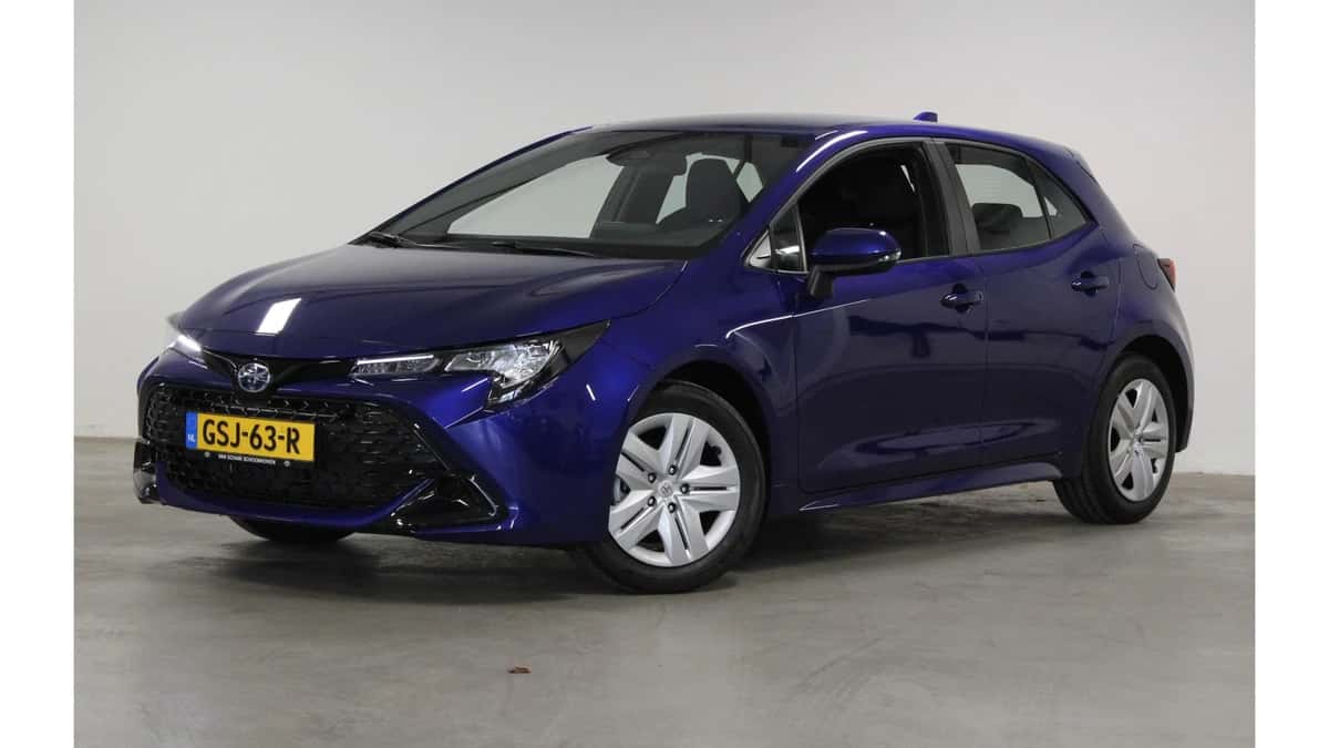 Toyota Corolla (2024) — foto 1