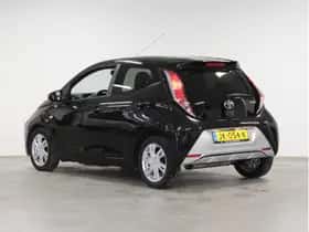Toyota Aygo (2016) thumbnail 2