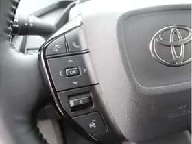 Toyota Prius (2023) thumbnail 16