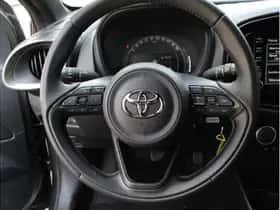 Toyota Aygo X (2022) thumbnail 12