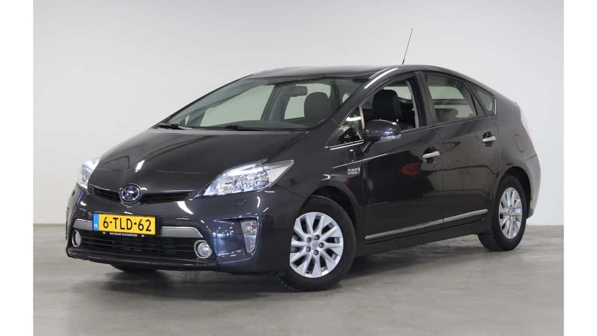Toyota Prius (2014) — foto 1