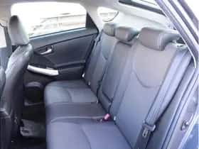 Toyota Prius (2014) thumbnail 11
