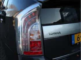 Toyota Prius (2014) thumbnail 6