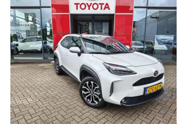 Toyota Yaris Cross (2024) thumbnail 2