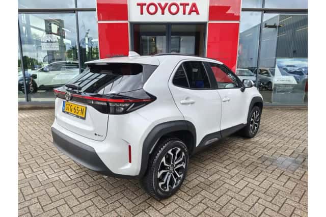 Toyota Yaris Cross (2024) thumbnail 3