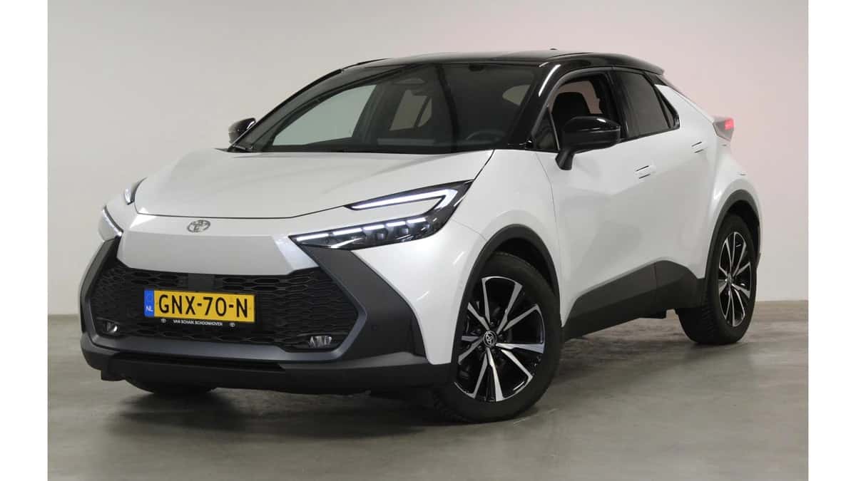 Toyota C-HR (2024) — foto 1