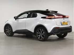 Toyota C-HR (2024) thumbnail 2
