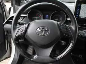 Toyota C-HR (2019) thumbnail 12