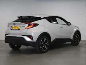 Toyota C-HR (2019) thumbnail 3