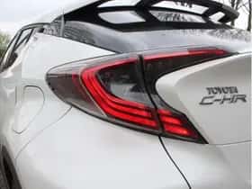 Toyota C-HR (2019) thumbnail 6