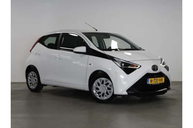 Toyota Aygo (2022) thumbnail 4