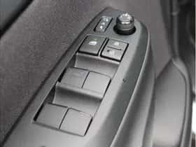 Toyota Yaris Cross (2023) thumbnail 11