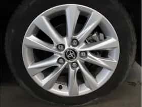 Toyota Corolla (2023) thumbnail 6