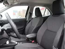 Toyota Yaris Cross (2023) thumbnail 8