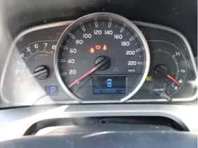 Toyota RAV4 (2016) thumbnail 11