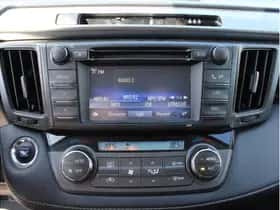 Toyota RAV4 (2016) thumbnail 12