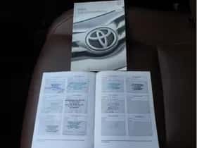 Toyota RAV4 (2016) thumbnail 16