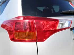 Toyota RAV4 (2016) thumbnail 6