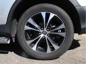 Toyota RAV4 (2016) thumbnail 7