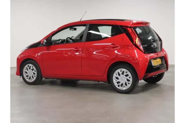 Toyota Aygo (2019) thumbnail 2