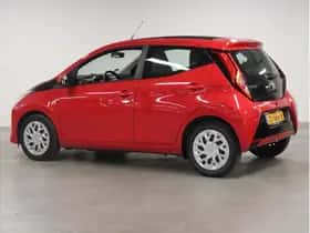 Toyota Aygo (2019) thumbnail 2
