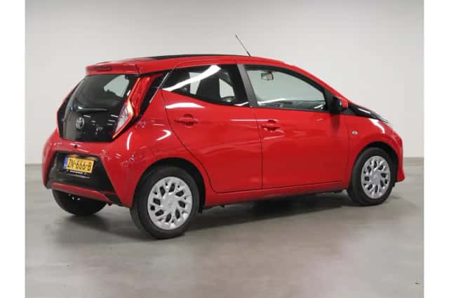 Toyota Aygo (2019) thumbnail 3