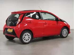 Toyota Aygo (2019) thumbnail 3