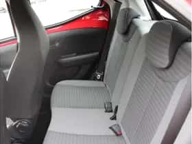 Toyota Aygo (2019) thumbnail 9