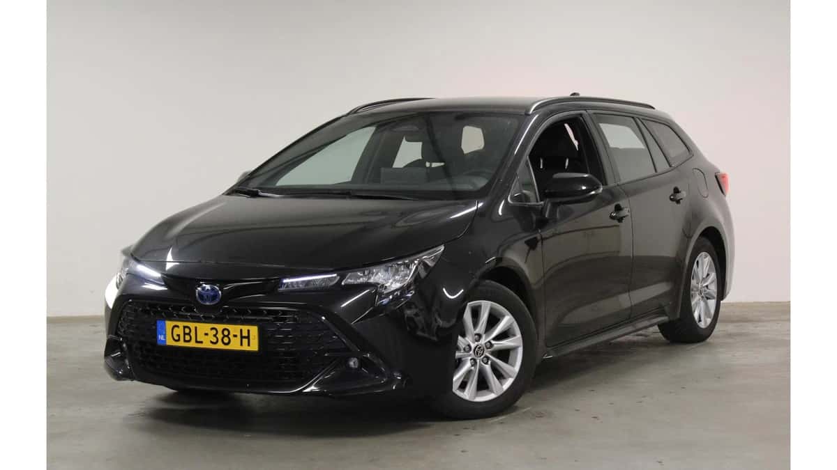 Toyota Corolla (2024) — foto 1