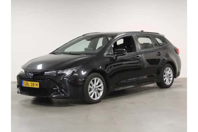 Toyota Corolla (2024) thumbnail 2