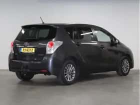 Toyota Verso (2016) thumbnail 3